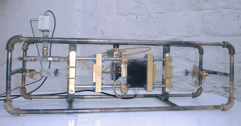 Side view of pump used in permeamter test Side view of pump used in permeamter test